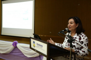 Délia abre oficialmente 'Agosto Lilás'