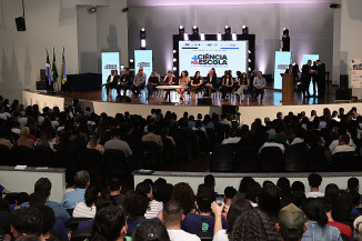 Evento realizado no auditório da UFGD contou com a participação de estudantes, professores e pesquisadores da universidade – Foto: A. Frota