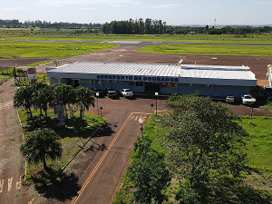 Prefeitura finalizou serviços de adequação e agora cabe a Infraero, administradora do aeroporto, dar sequência aos demais trâmites para retomada de voos – Foto: Assecom
