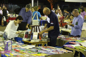 1° Festival Literário de Dourados segue com extensa programação neste sábado