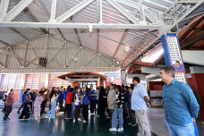 Prefeito Marçal Filho verifica obra do refeitório da Escola Rosa Câmara realizada durante o recesso escolar que oferece mais segurança e comodidade para a comunidade escolar- Fotos: A. Frota