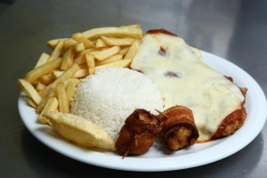 5° FESTIVAL GASTRONÔMICO  Pratos a la carte têm variedades em carnes e peixes