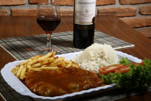 5° FESTIVAL GASTRONÔMICO  Pratos a la carte têm variedades em carnes e peixes