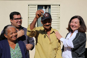 Uma mesa com produtos agroecológicos foi montada para contemplação das autoridades presentes no evento