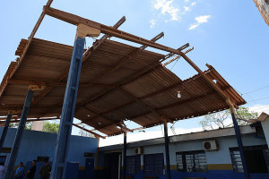 A força dos ventos causou danos estruturais em diversos pontos da escola municipal rural – Fotos: A. Frota