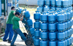 Procon pesquisou o preço do botijão de gás em 19 estabelecimentos em Dourados. Divulgação/Assecom
