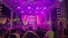 Sertanejas Patrícia e Adriana foram atrações principais na noite neste sábado no Natal Encantado – Fotos: A. Frota