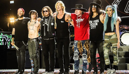 Venda dos ingressos Guns N' Roses começa com filas e emoção entre fãs em Campo Grande