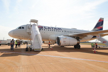 Com 11.849 passagens vendidas em 4 meses, Latam confirma voos diários em abril