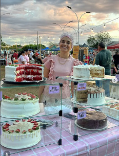 Barraca do ‘bolo de Goiânia’ vira febre com filas quilométricas em feiras de Campo Grande