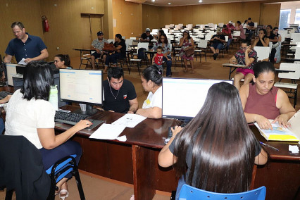 Pais e responsáveis devem fazer a confirmação da matrícula dos alunos até sexta-feira, dia 23. Foto: Gizele Almeida/Assecom