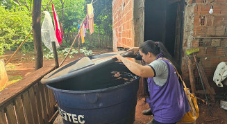 A maioria dos focos identificados no primeiro dia de ação estava em caixas d’água, lixo acumulado e pneus – Foto: Assecom