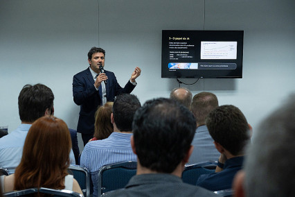 "O Brasil voltou ao radar global", afirma economista