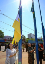 Délia abre semana da Pátria na Praça Antônio João