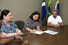 Prefeita Delia e diretor da Funed, Jânio Amaro, deram posse ao conselho Municipal de Esporte e Lazer