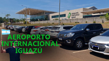 AEROPORTO INTERNACIONAL DE PUERTO IGUAZÚ (MISIONES) - ARGENTINA - Tem estacionamento?